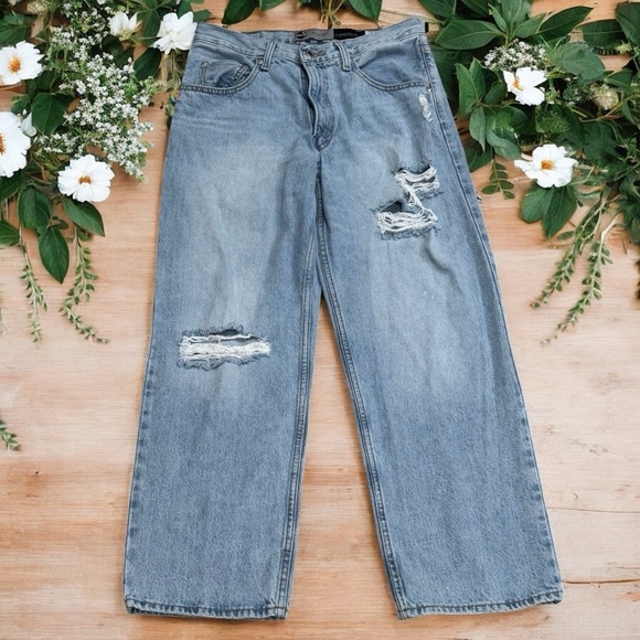 Levi’s Silvertab 94’ Baggy Jeans Lightwash Grunge Skater Distressed Size 29 - Picture 1 of 11